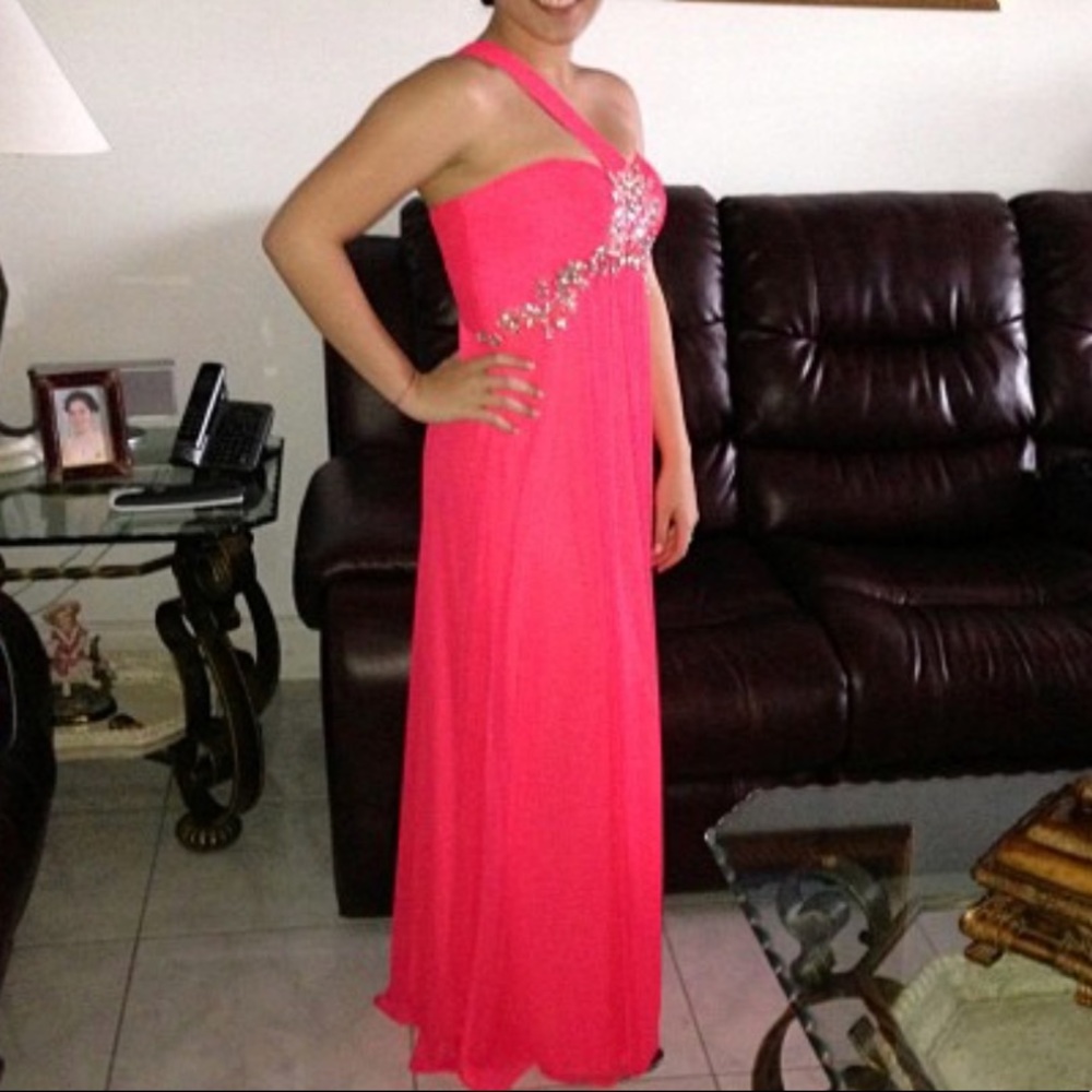 Dress - Picture 2 of 2